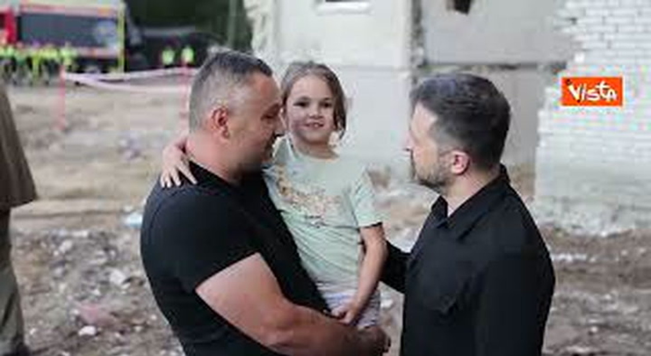 https://statics.cedscdn.it/photos/MED_HIGH/2025/08/02/8992418_poster.jpg