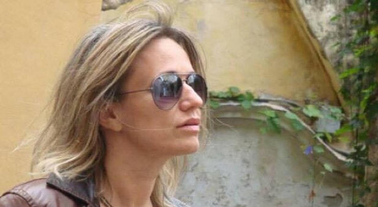 Francesca Gallo, morta a 58 anni di tumore: la malattia scoperta poche settimane fa dopo un ricovero: addio alla giornalista veneta