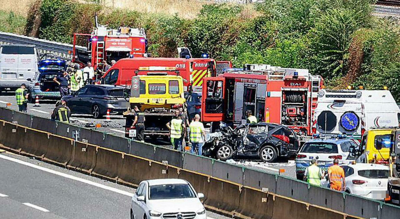 Incidente a Parma, auto contromano sulla tangenziale provoca lo schianto tra tre vetture: un morto e 2 feriti