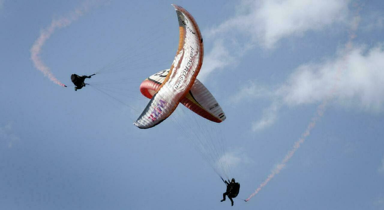 https://statics.cedscdn.it/photos/MED_HIGH/2025/08/03/8994376_03212255_gaia_mangolini_morta_parapendio_oggi.jpg