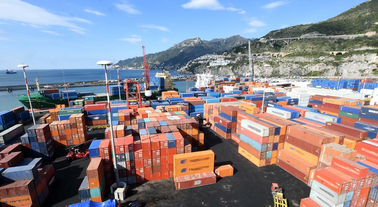 Porti, addio a Taranto: l?ultima linea container si trasferisce a Salerno