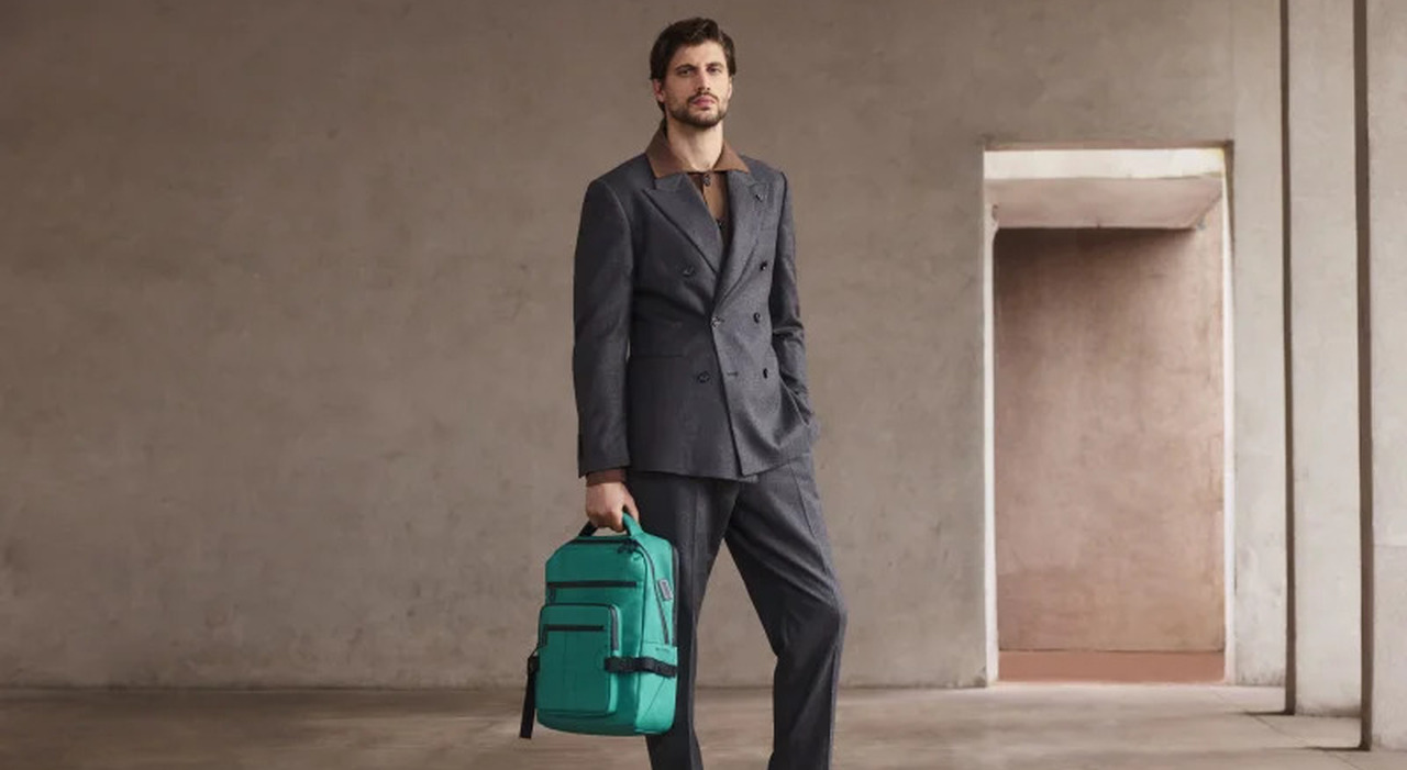 Lo Zaino Porta PC Perfetto: Sicurezza, Comfort e Tecnologia per il Professionista Moderno