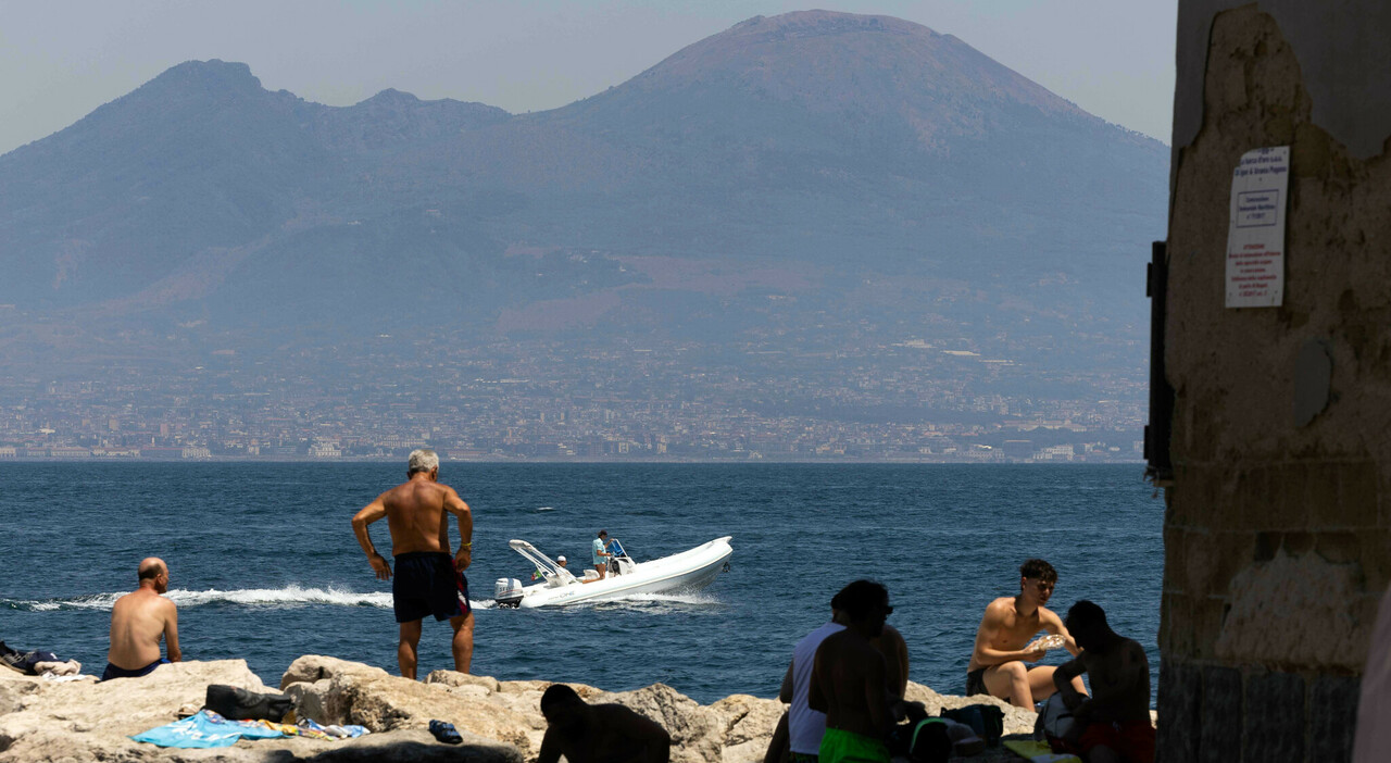 Napoli: Intensificate le Misure di Sicurezza nel Golfo per la Stagione Estiva