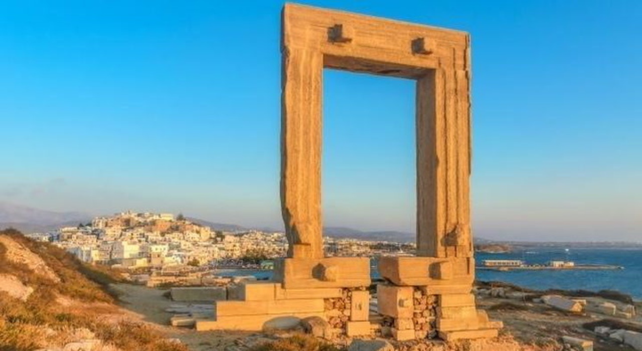 https://statics.cedscdn.it/photos/MED_HIGH/2025/08/07/9000918_poster.jpg
