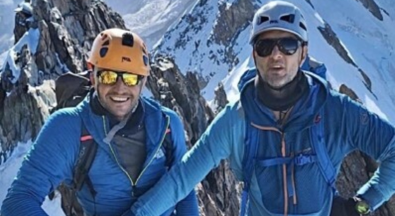 https://statics.cedscdn.it/photos/MED_HIGH/2025/08/07/9001225_07165038_luca_perazzini_cristian_gualdi_aplinisti_17_chiamate_senza_risposta_indagato_soccorritore_oggi_7_8_2025.jpg