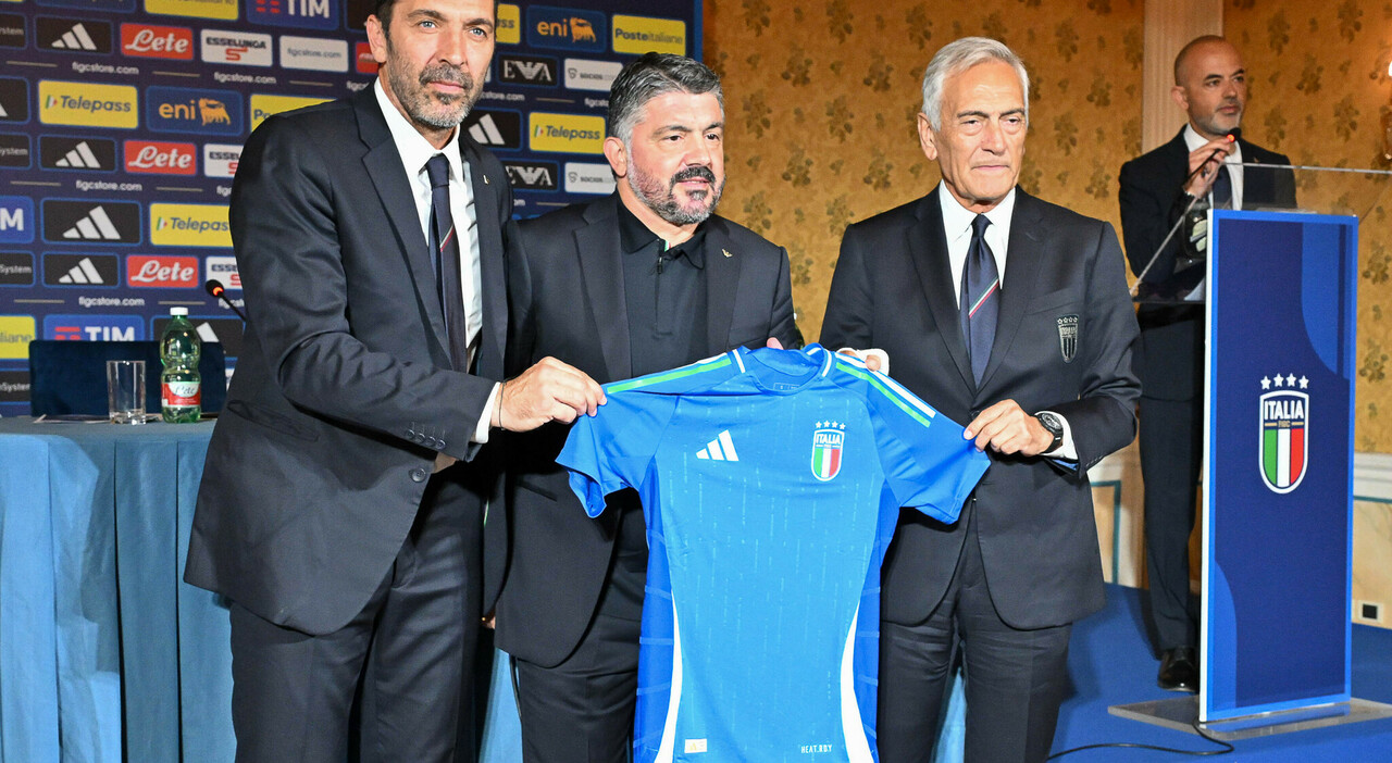 https://statics.cedscdn.it/photos/MED_HIGH/2025/08/09/9004552_09140610_gattuso_nazionale_polemiche.jpg