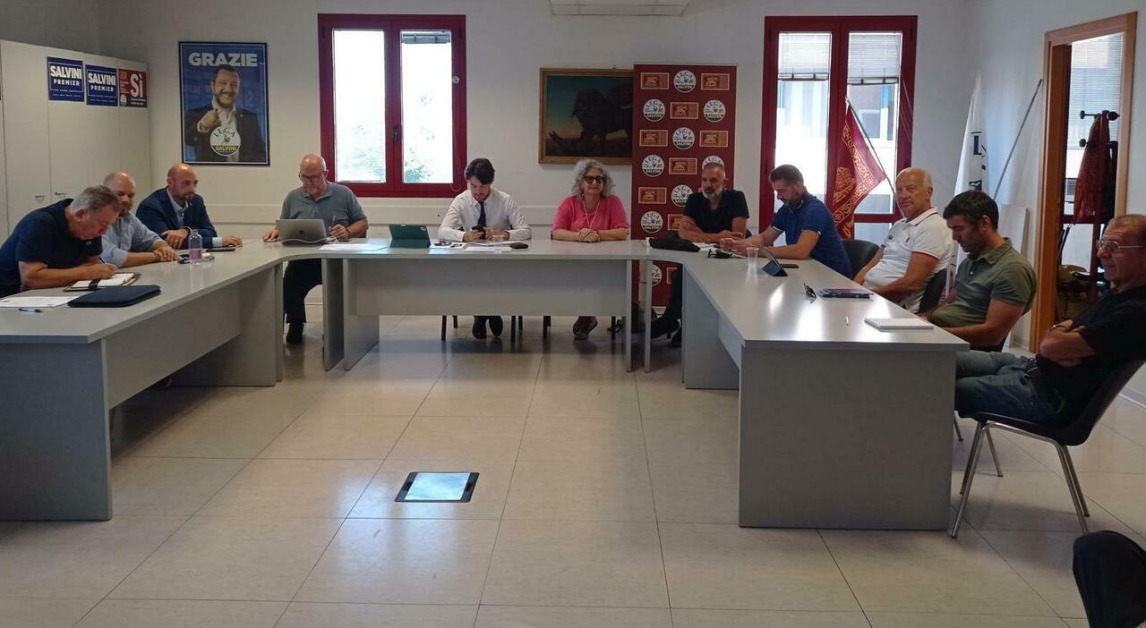 La Lega: «Niente ricandidatura a chi ha cambiato partito». Salvini: La Lista Zaia? È un valore aggiunto La Lega: «Niente ricandidatura a chi ha cambiato partito». Salvini: La Lista Zaia? È un valore aggiunto
