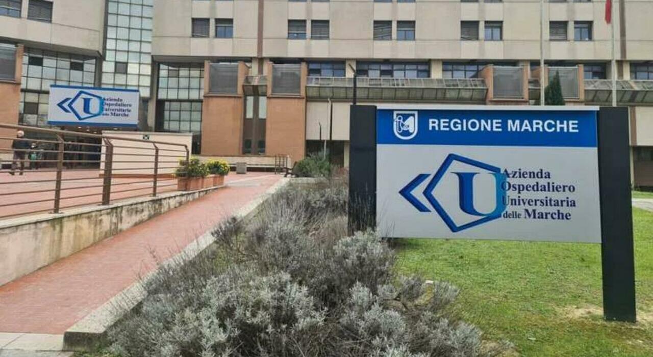 massacrato di botte durante una festa in una villa grave un 19enne sotto torchio gli ospiti del party