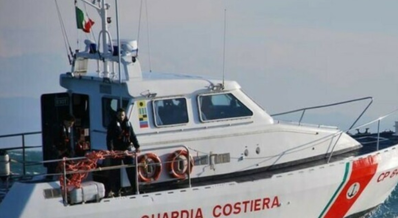 https://statics.cedscdn.it/photos/MED_HIGH/2025/08/10/9006199_10153622_simone_la_torre_no_autopsia_funerali_lunedi_monreale_oggi_10_8_2025.jpg