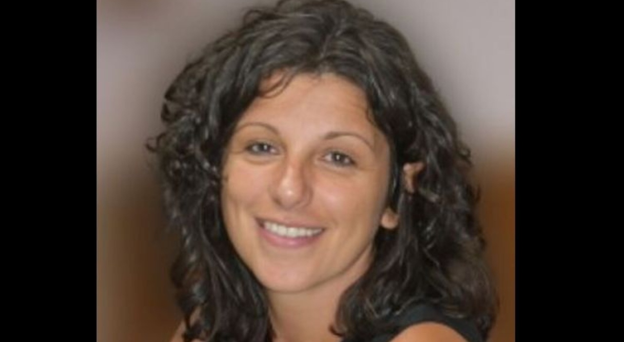 https://statics.cedscdn.it/photos/MED_HIGH/2025/08/10/9006315_10182634_paola_mauriello_morta_campionessa_basket_oggi_10_8_2025.jpg
