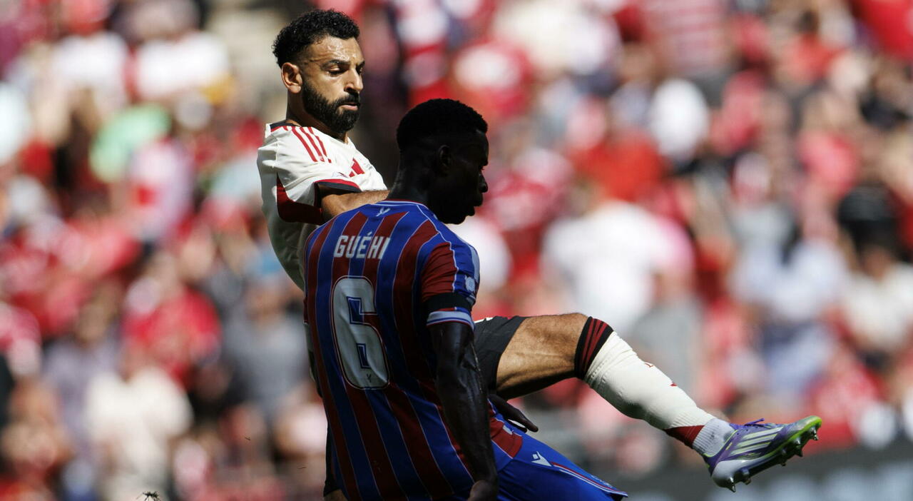 Salah attacca l