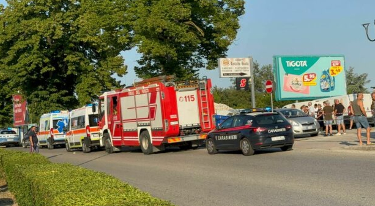 https://statics.cedscdn.it/photos/MED_HIGH/2025/08/10/9006329_10184102_simone_di_emidio_morto_incidente_colli_del_tronto_oggi_10_8_2025.jpg