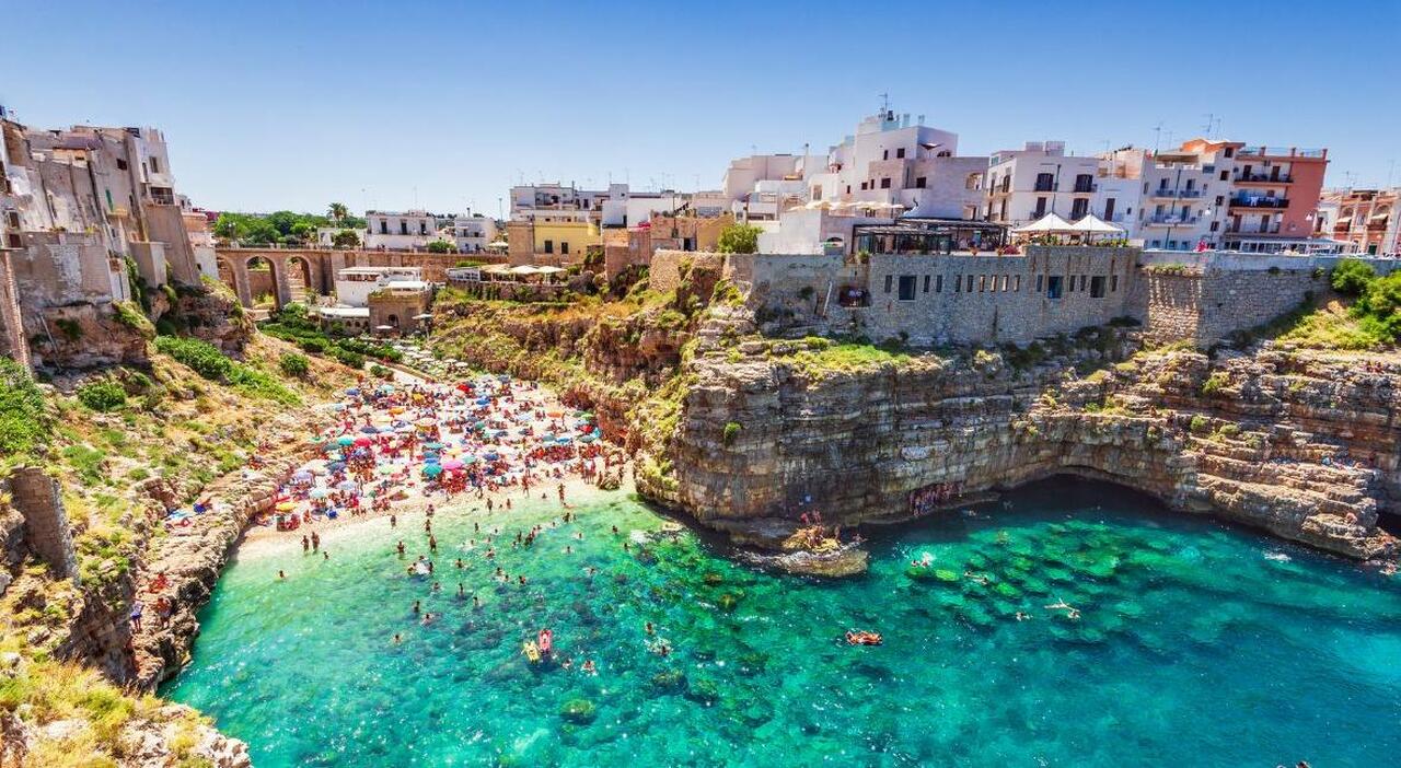 Non solo turisti. South working e cambio vita, sempre più in arrivo da Usa e Canada: «Qui gentilezza, cibo e salute» Non solo turisti. South working e cambio vita, sempre più in arrivo da Usa e Canada: «Qui gentilezza, cibo e salute»