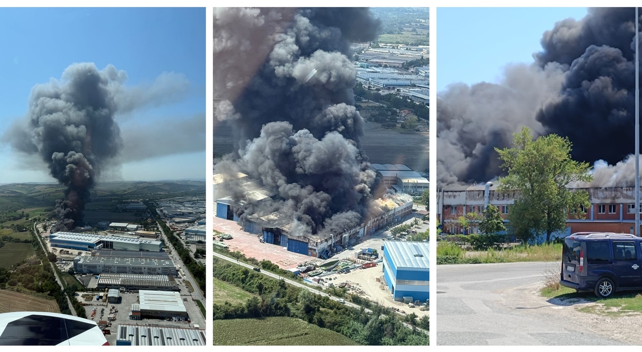 fano devastante incendio alla carbon line nube di fumo nero visibile da chilometri il sindaco tenete chiuse le finestre un intossicato