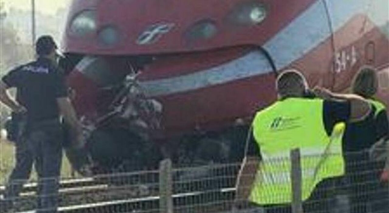 Travolto e ucciso dal Frecciarossa Milano Lecce, incidente nelle Marche: treni cancellati e ritardi