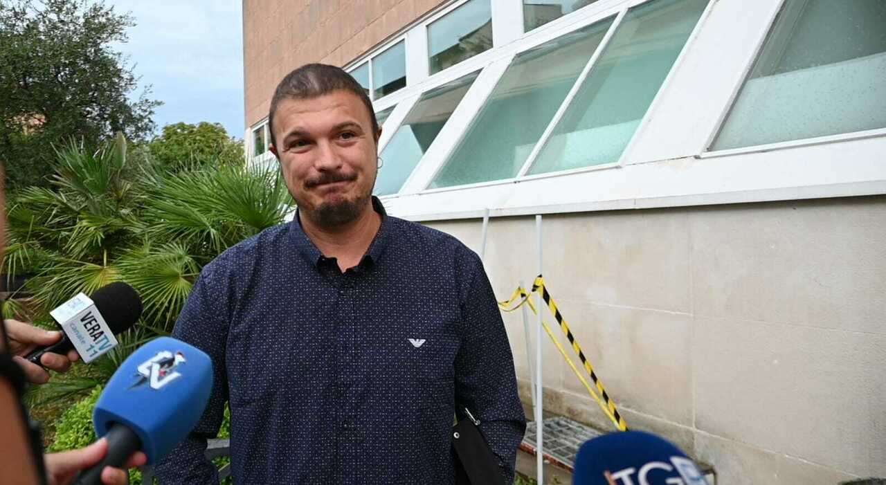 Interrogatorio bis, l?indagine svolta. Santini: «Ricci non ha preso un euro ma da lui forti pressioni per realizzare le iniziative in tempi brevi» Interrogatorio bis, l?indagine svolta. Santini: «Ricci non ha preso un euro ma da lui forti pressioni per realizzare le iniziative in tempi brevi»