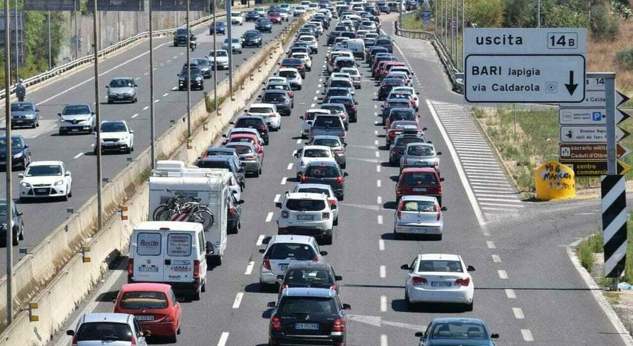 ?Esodo con 12 milioni di spostamenti in auto: Ferragosto da bollino rosso. Allerta in Puglia ?Esodo con 12 milioni di spostamenti in auto: Ferragosto da bollino rosso. Allerta in Puglia