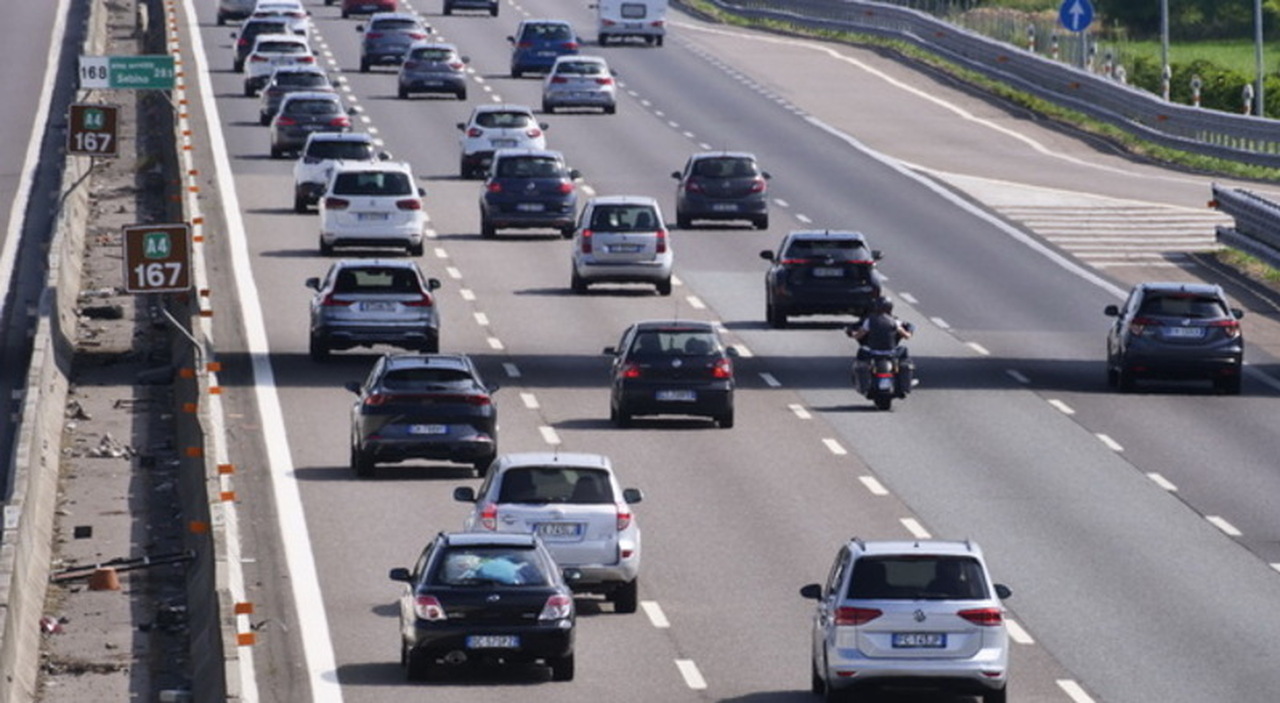 Traffico a Ferragosto, i giorni e gli orari per partire e per il rientro: la guida completa per evitare le lunghe code Traffico a Ferragosto, i giorni e gli orari per partire e per il rientro: la guida completa per evitare le lunghe code