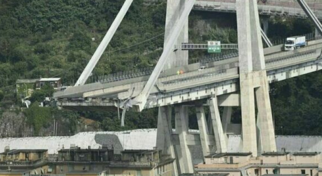 https://statics.cedscdn.it/photos/MED_HIGH/2025/08/14/9012851_14095200_ponte_morandi_anniversario_tragedia_cerimonia_genova_oggi_14_8_2025.jpg