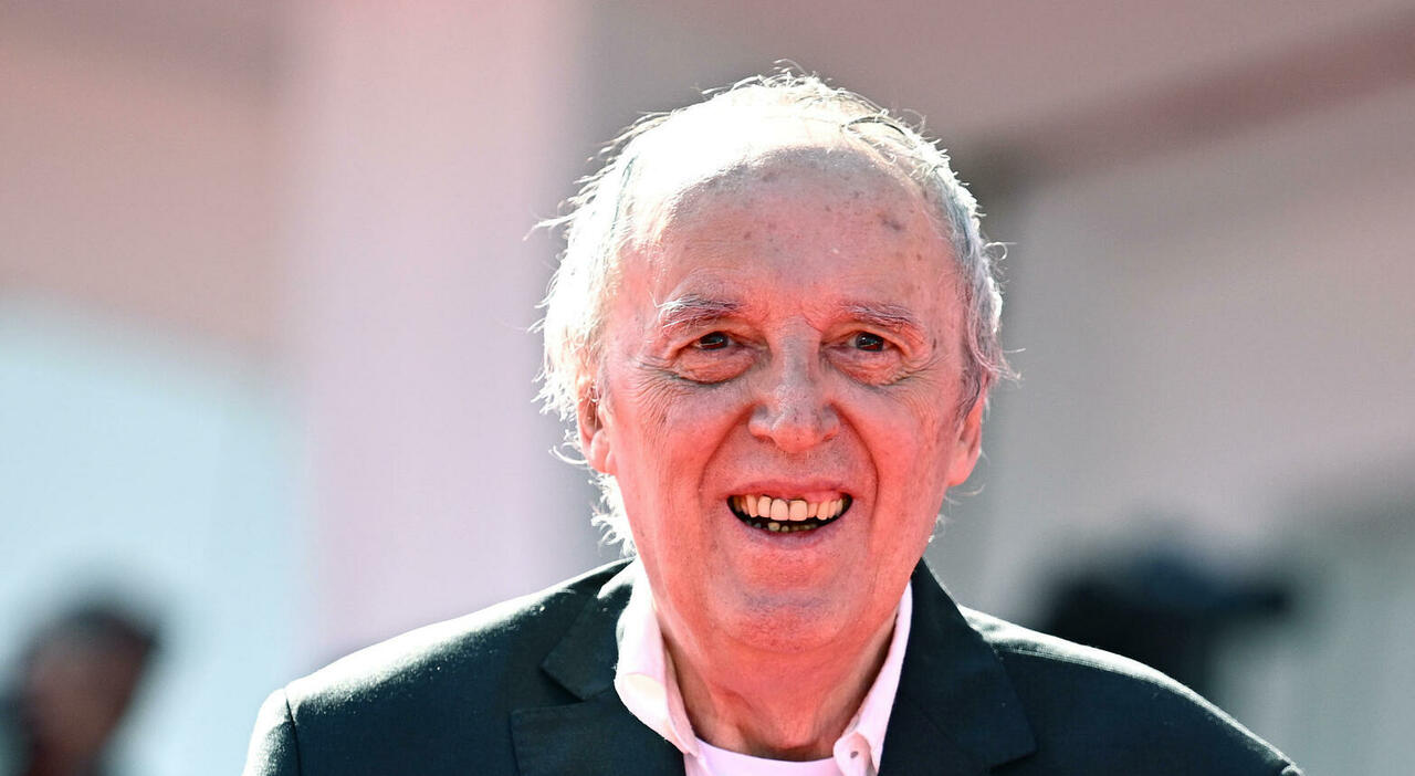 dario argento ricoverato il regista all ospedale di ischia per una crisi respiratoria