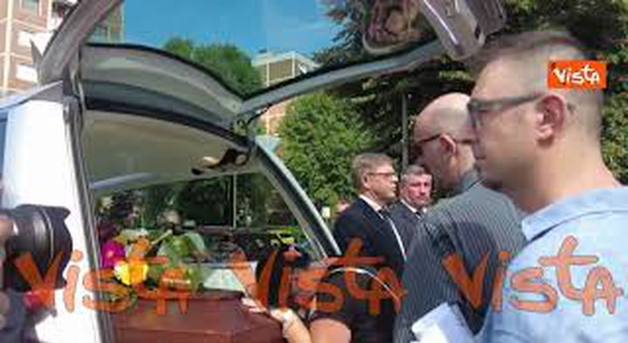 https://statics.cedscdn.it/photos/MED_HIGH/2025/08/14/9013245_poster.jpg