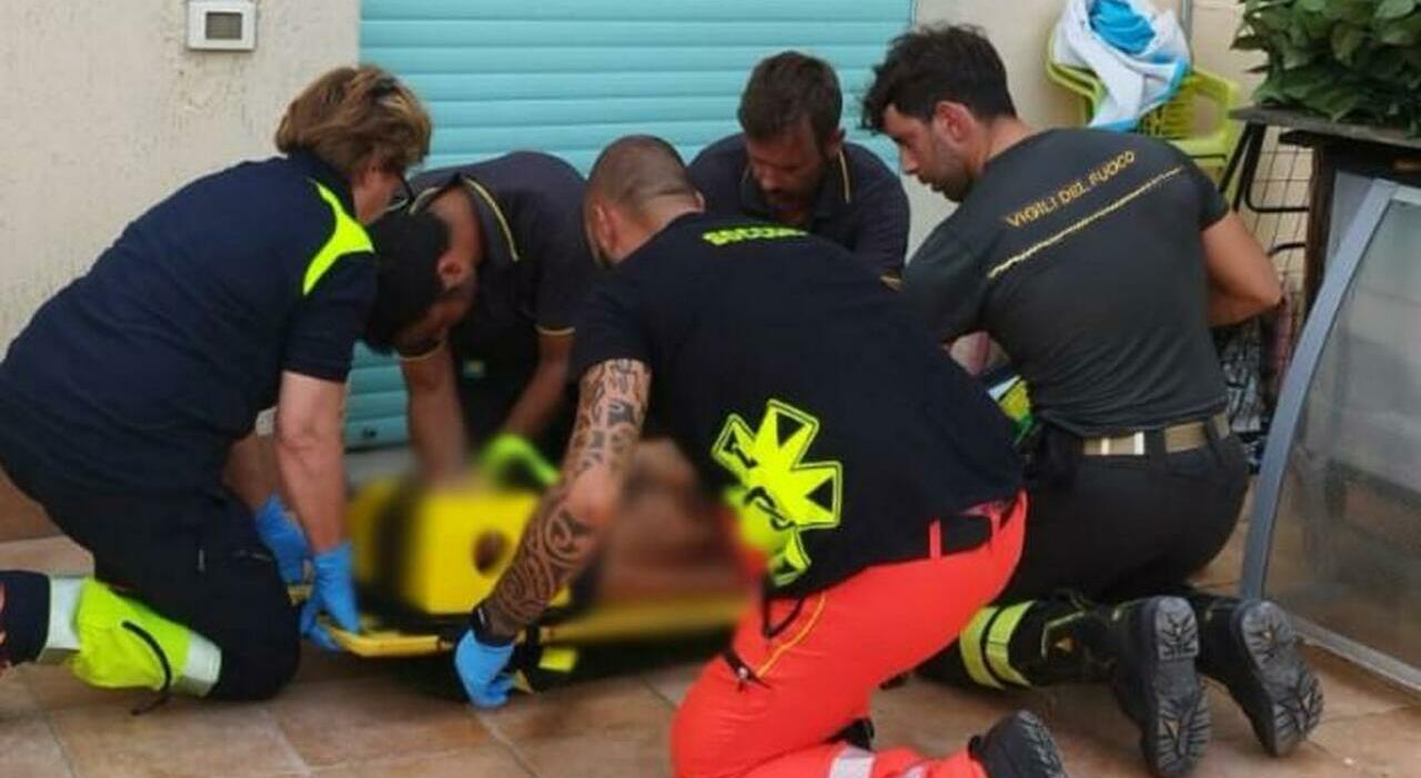 precipita dalla finestra di casa miracolato bambino di 10 anni a porto sant elpidio salvato dalla tettoia della terrazza al piano inferiore