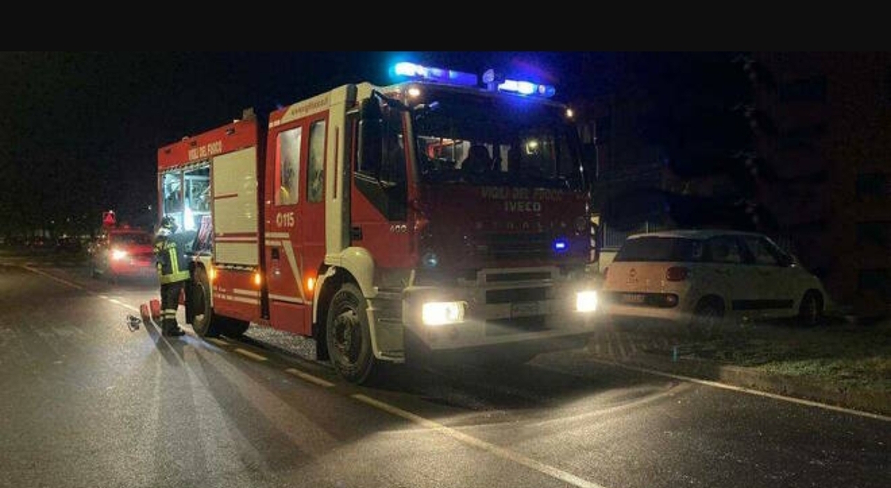 centauro di 21 anni perde il controllo della moto e si schianta contro un palo della luce nel cuore della notte 232 grave