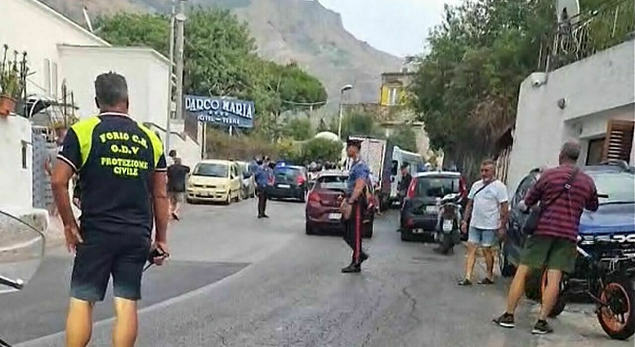 Sparatoria in strada vicino a un bar di Forio d