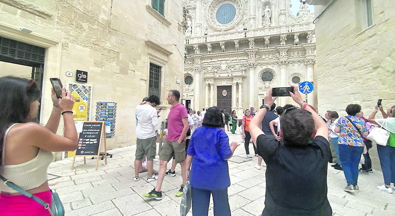 Puglia, il turismo che cambia, primo bilancio post Ferragosto: «Più dilazionato nei mesi ma gli arrivi crescono»