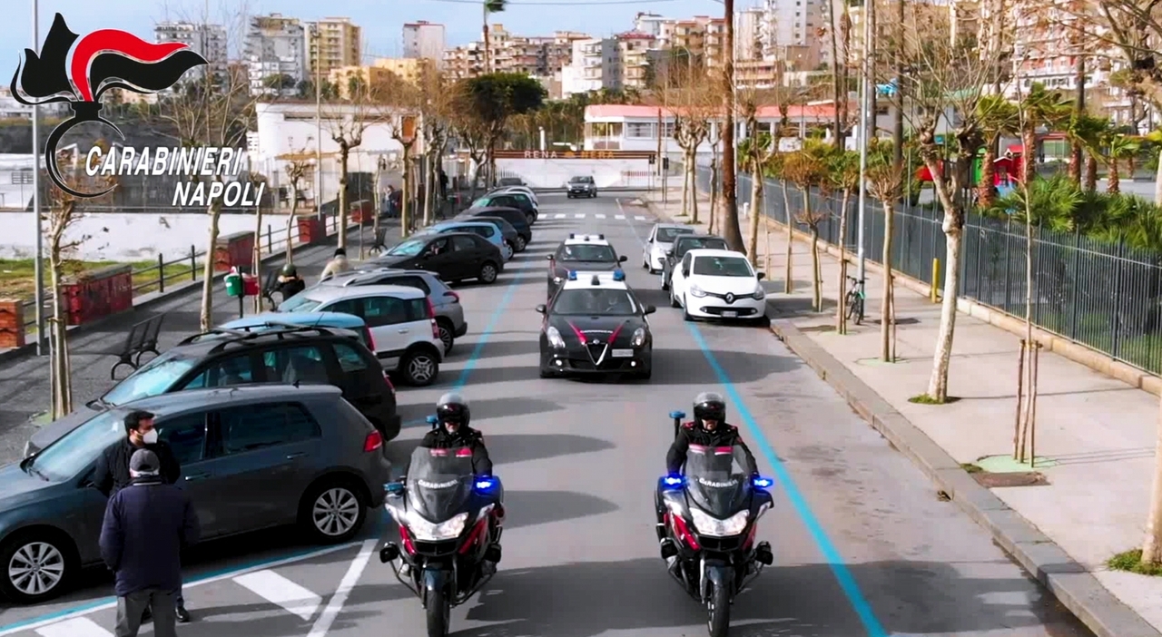 Torre Annunziata: stalking a imprenditore e manager, arrestato cognato del boss Torre Annunziata: stalking a imprenditore e manager, arrestato cognato del boss