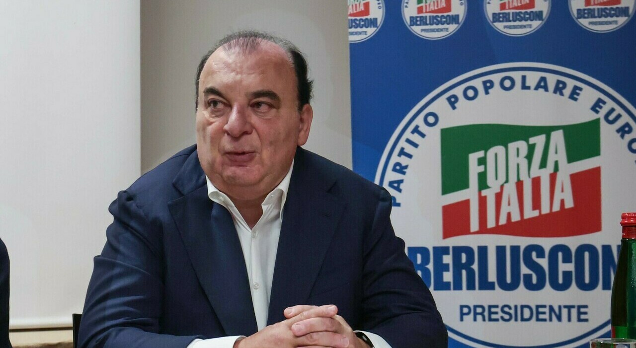 Regionali Campania, Martusciello: «Il candidato del centrodestra verrà scelto dai leader» Regionali Campania, Martusciello: «Il candidato del centrodestra verrà scelto dai leader»