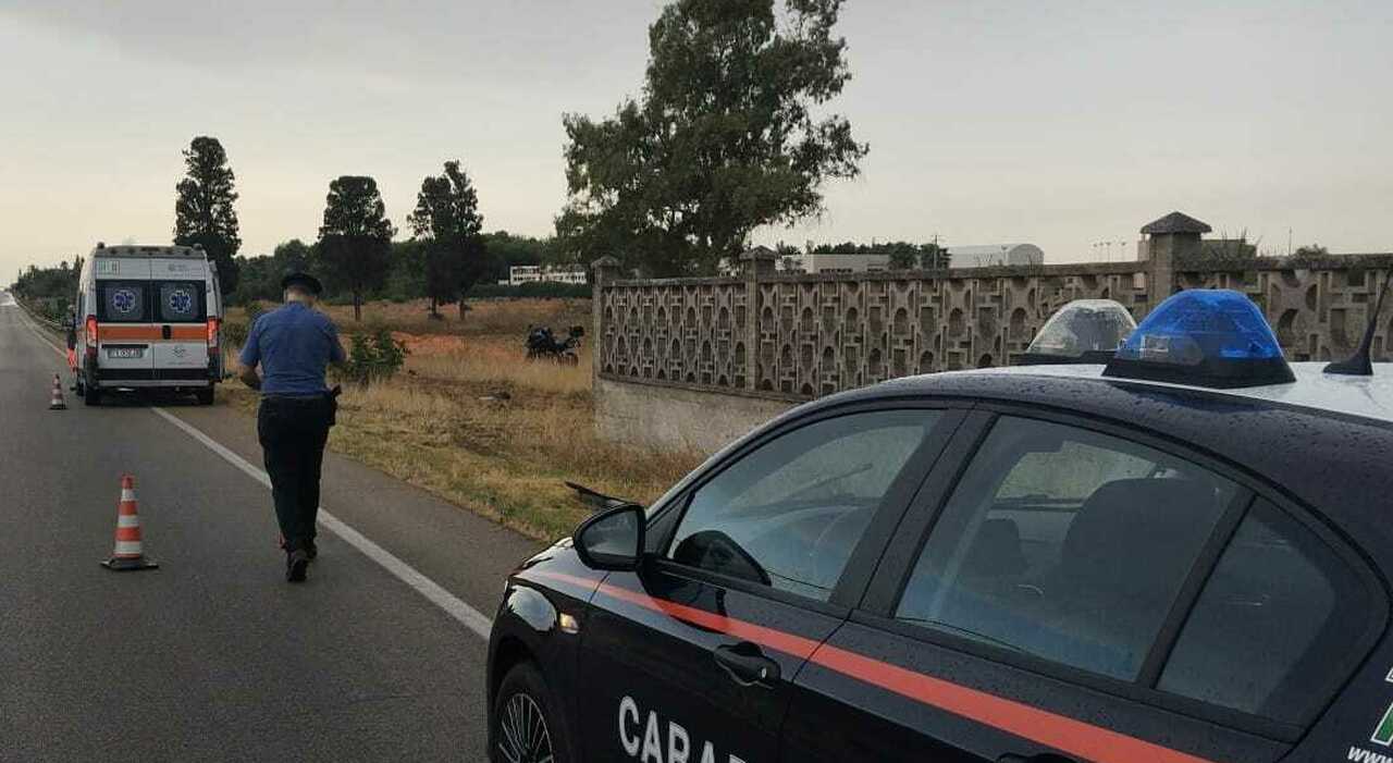 salento tragedia in strada motociclista muore folgorato da un fulmine