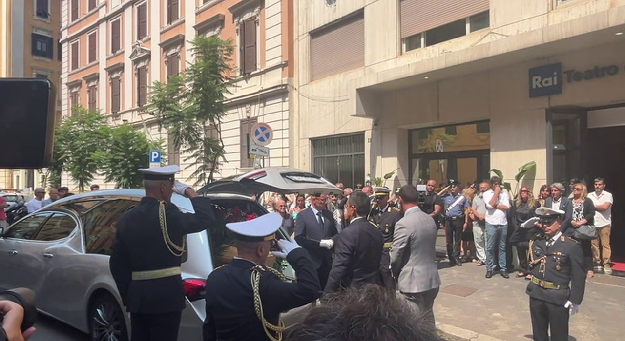 https://statics.cedscdn.it/photos/MED_HIGH/2025/08/19/9020129_poster.jpg