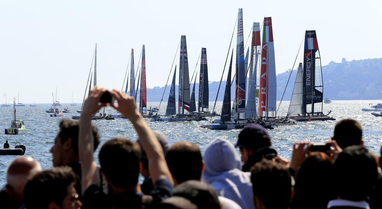 Napoli Capitale dello Sport: Bocce, Regate e Giro d'Italia, la Città che Conquista il Palcoscenico Sportivo Italiano