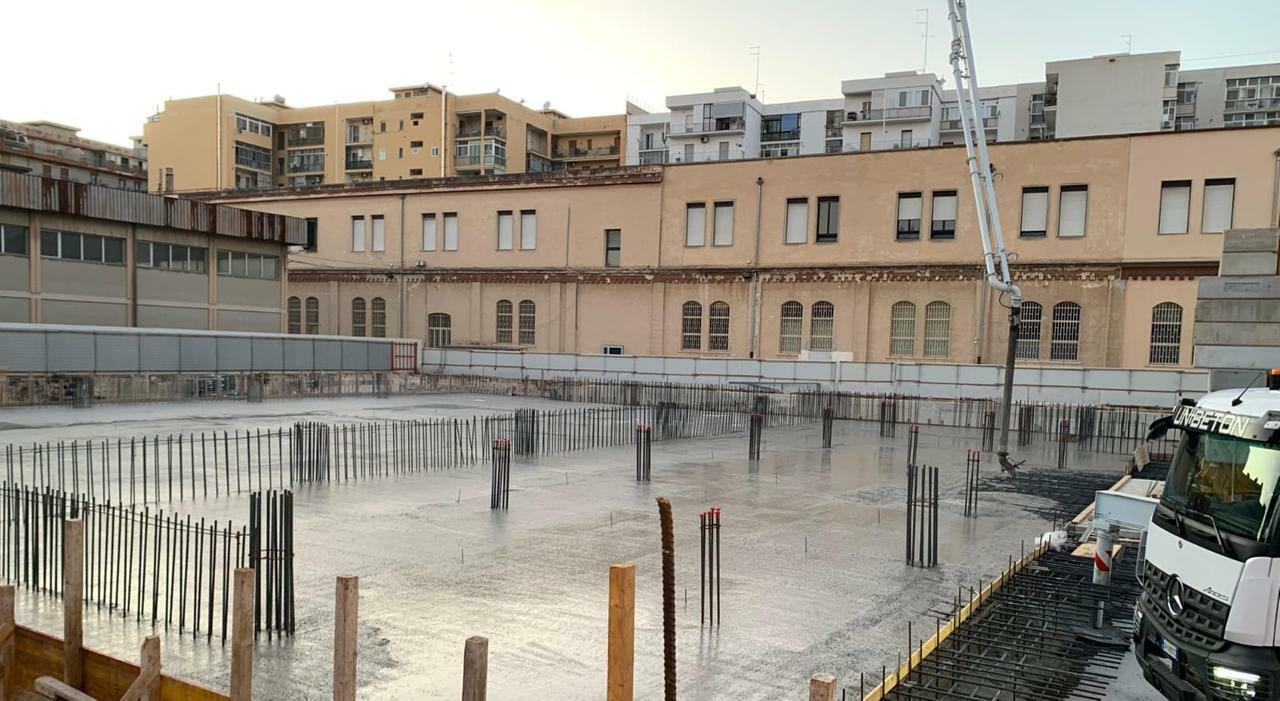 scuola a bari si prepara l anno 2025 26 interventi sui bagni e le aule122 milioni usati per i lavori