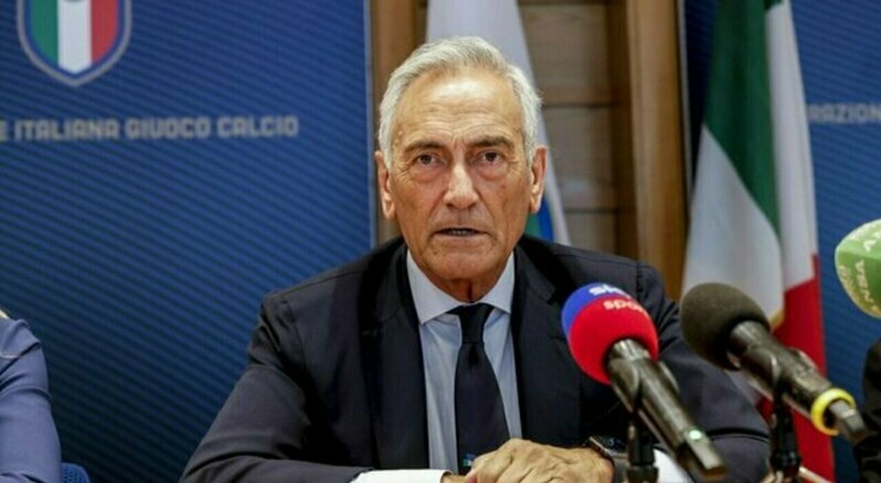 https://statics.cedscdn.it/photos/MED_HIGH/2025/08/20/9021547_20101012_allenatori_italiani_lettera_contro_israele_testo_gravina_oggi_20_8_2025.jpg