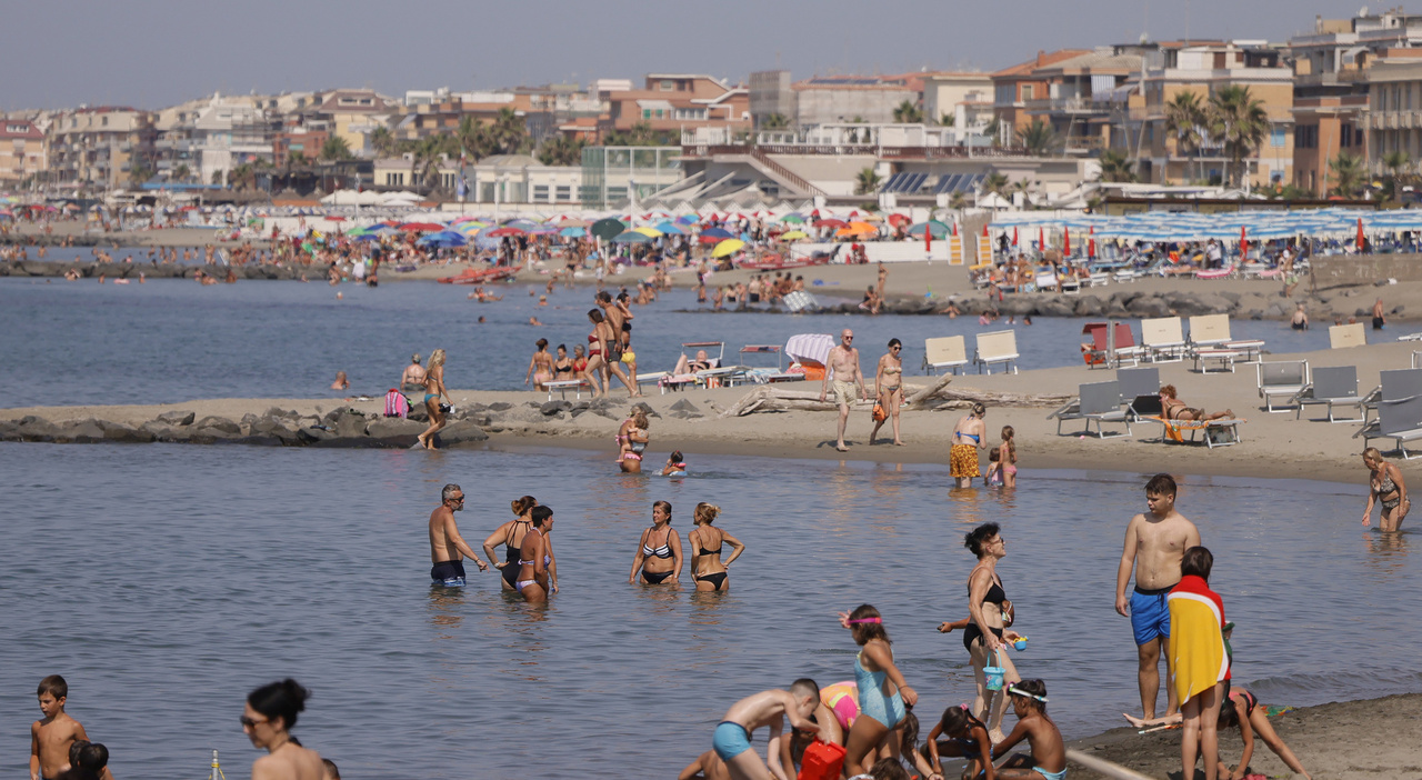 https://statics.cedscdn.it/photos/MED_HIGH/2025/08/20/9021734_20140220_turismo_dati_viminale_crescita_federalberghi_cosa_dice_oggi_20_8_2025.jpg