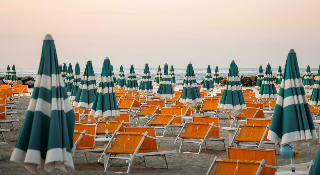 https://statics.cedscdn.it/photos/MED_HIGH/2025/08/20/9021740_20141012_abusi_sessuali_minore_mare_rimini_toccato_per_sbaglio_oggi_20_8_2025.jpg