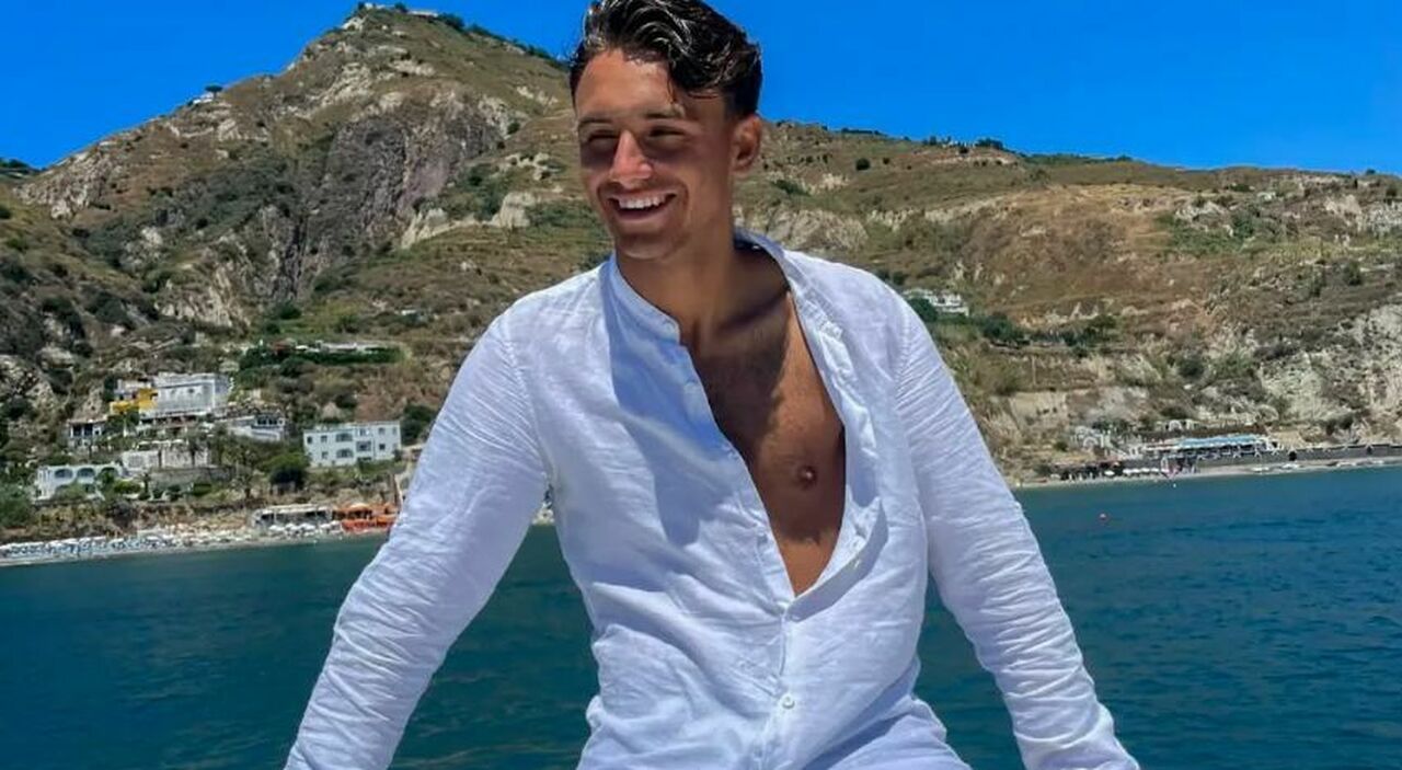https://statics.cedscdn.it/photos/MED_HIGH/2025/08/20/9021862_20164500_giovanni_marchionni_morto_barca_olbia_lavoro_vacanza_perizia_yacht_oggi_20_8_2025.jpg