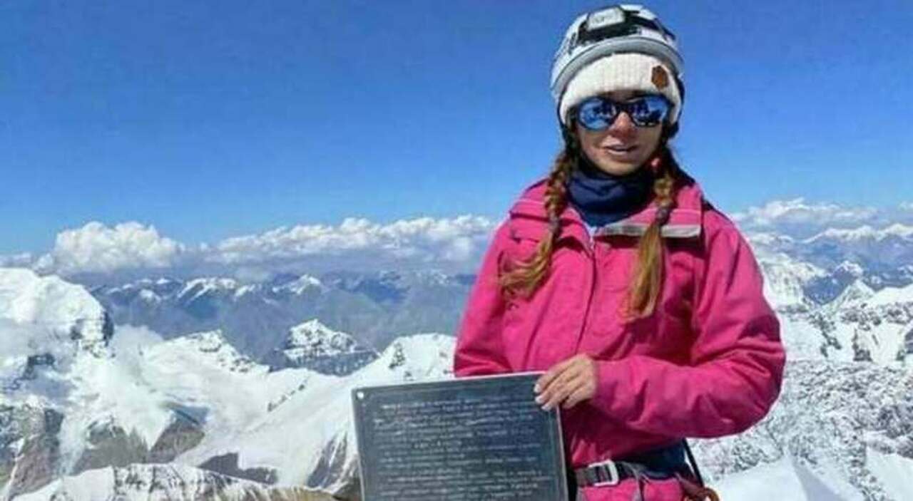 https://statics.cedscdn.it/photos/MED_HIGH/2025/08/21/9023285_21091730_alpinista_morto_pik_pobeda_aiuto_natalia_nagovitsyna_ultime_notizie_oggi_21_8_2025.jpg
