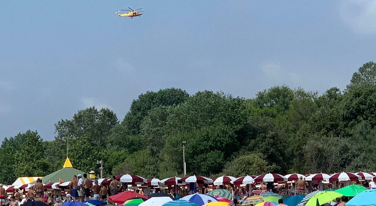 https://statics.cedscdn.it/photos/MED_HIGH/2025/08/21/9023622_21163108_mauro_bigi_morto_annegato_avvocato_bagnino_indagato_omicidio_colposo_caorle.jpg