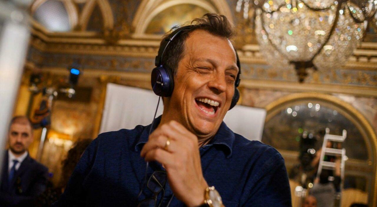 Gabriele Muccino: «Essere balbuziente rappresentava una barriera enorme. Nei momenti più difficili il cinema mi ha salvato la vita» Gabriele Muccino: «Essere balbuziente rappresentava una barriera enorme. Nei momenti più difficili il cinema mi ha salvato la vita»