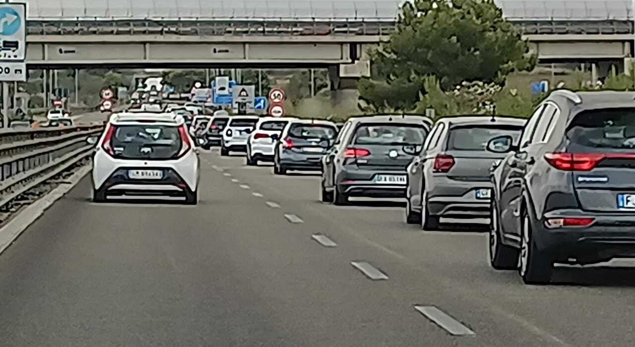 Weekend di controesodo in Puglia dopo le vacanze da 3 miliardi: bollino rosso sulle strade Weekend di controesodo in Puglia dopo le vacanze da 3 miliardi: bollino rosso sulle strade