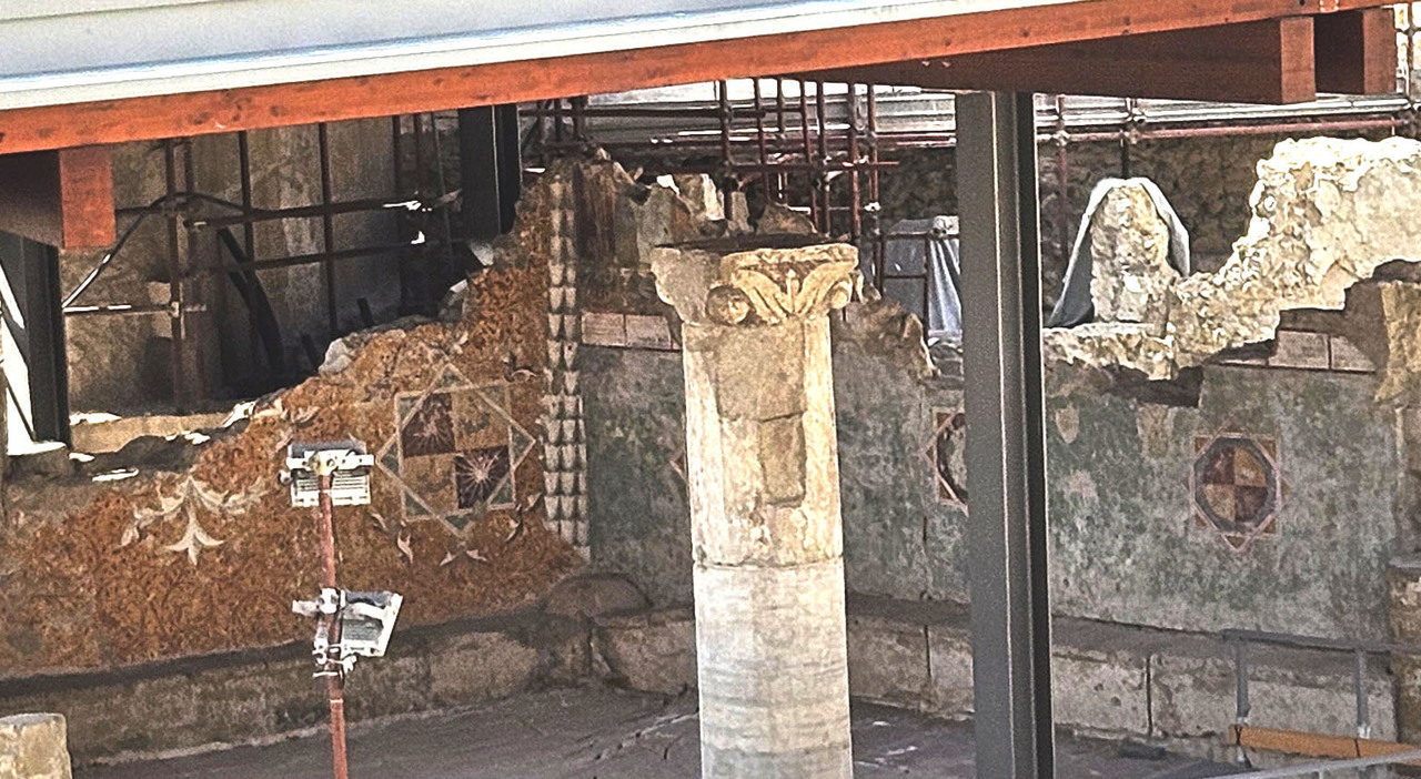 Napoli, ecco i reperti mai visti di piazza Municipio Napoli, ecco i reperti mai visti di piazza Municipio