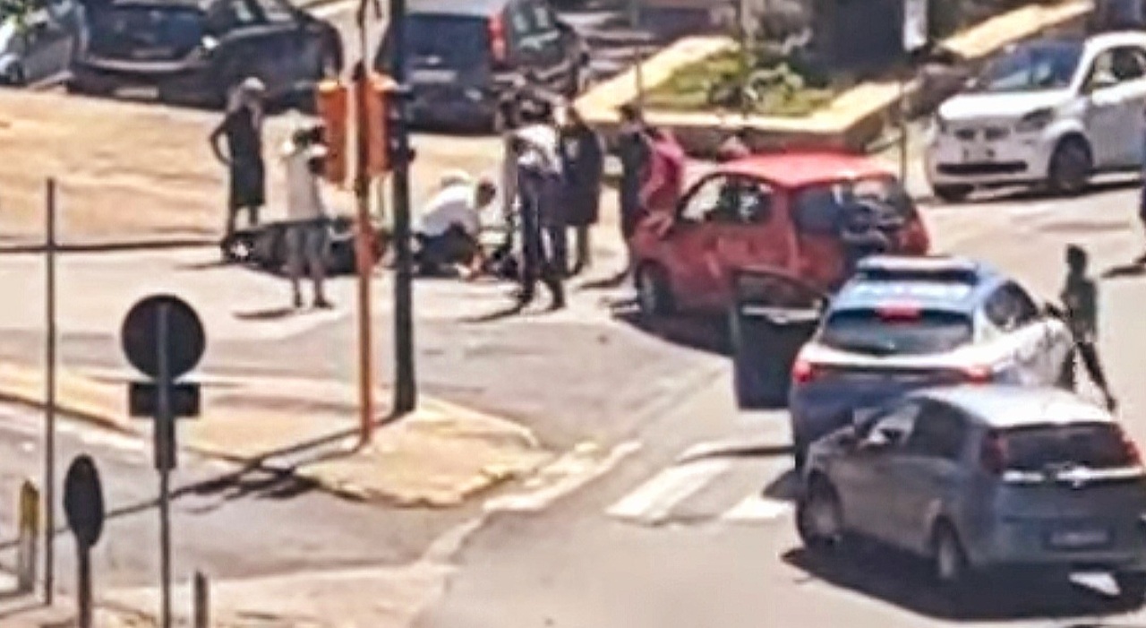 Napoli, inseguimento e schianto in via Giustiniano: due giovani feriti, uno grave Napoli, inseguimento e schianto in via Giustiniano: due giovani feriti, uno grave