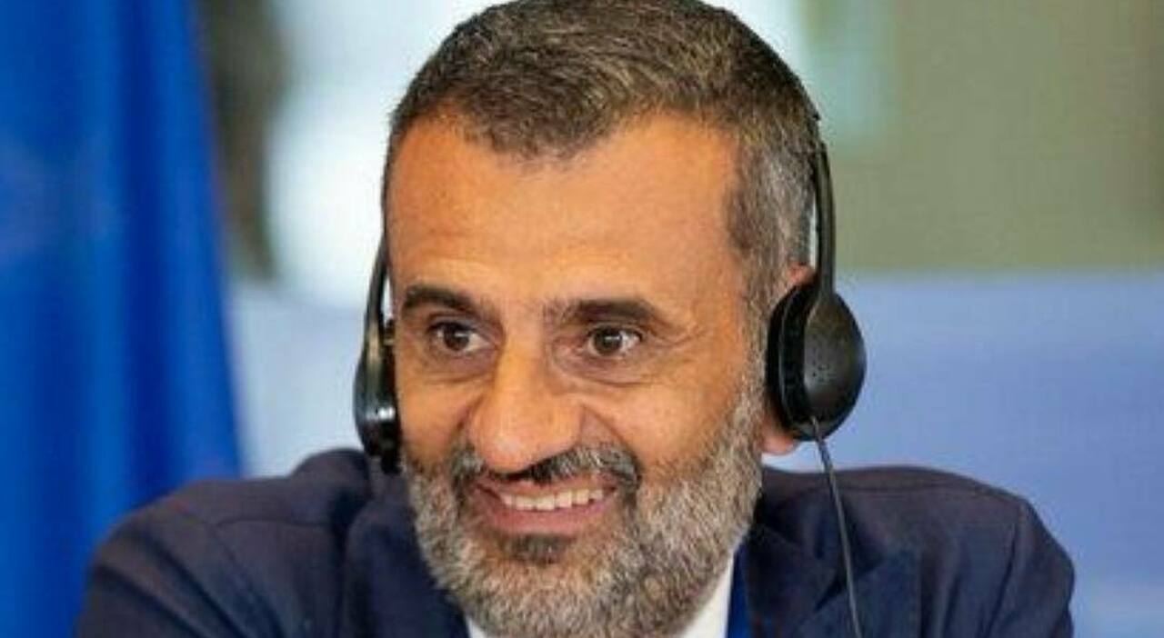 Antonio Decaro candidato governatore? È la settimana decisiva. Azione: «Nessun veto sul M5S» Antonio Decaro candidato governatore? È la settimana decisiva. Azione: «Nessun veto sul M5S»