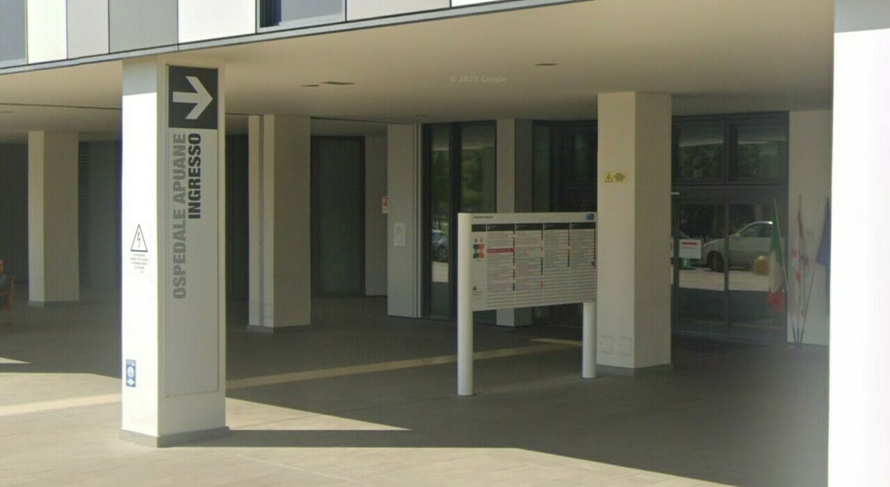 Ruba la pistola a una guardia giurata, panico al pronto soccorso: 34enne bloccato prima di iniziare a sparare