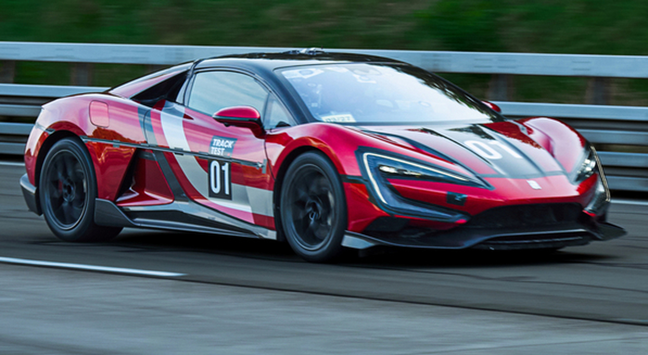 YangWang U9 da oltre 3.000 cv di BYD, &egrave; lei l&rsquo;elettrica pi&ugrave; veloce del mondo con 472,1 km/h