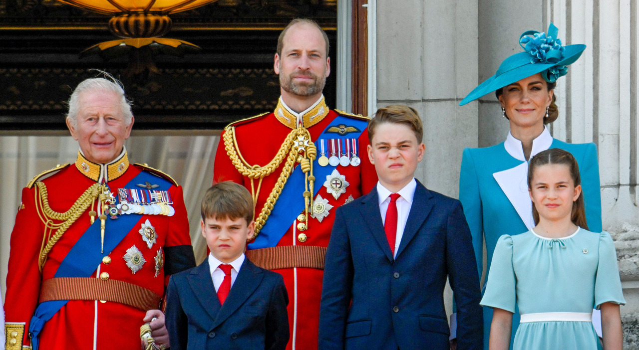 William e Kate Re e Regina, cambia tutto: «Non vivranno in un castello. E faranno tagli al personale». Il futuro dei principini