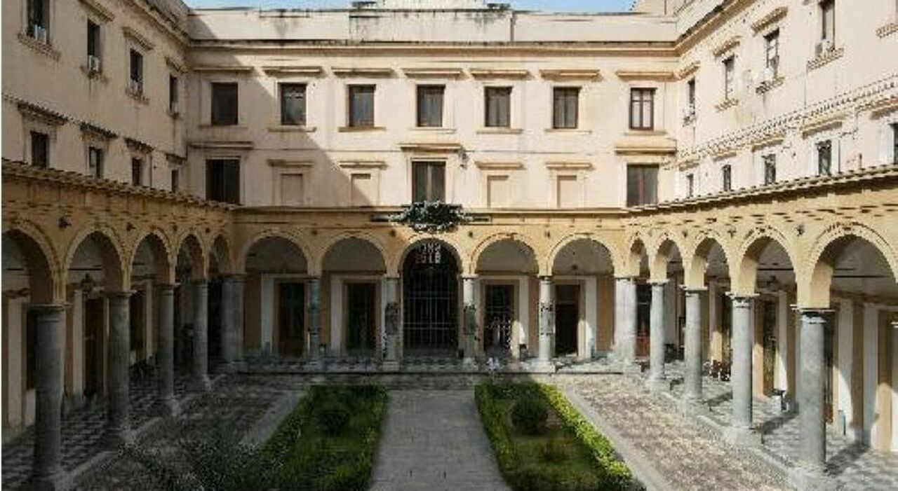 https://statics.cedscdn.it/photos/MED_HIGH/2025/08/26/9032111_26185735_universita_palermo_contro_ebrei.jpg